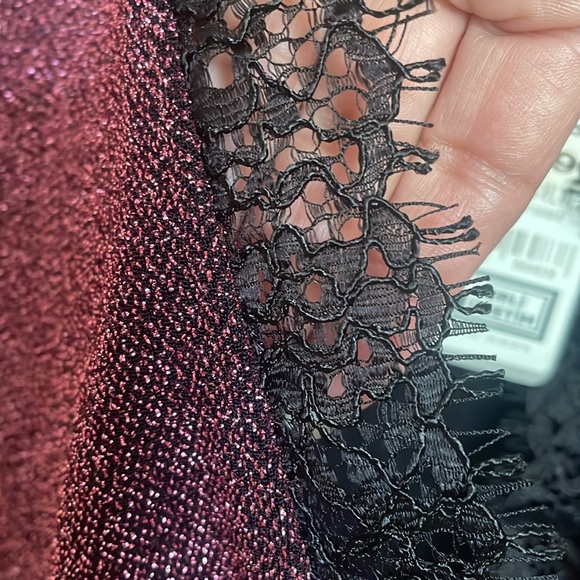 NWT Faux Wrap Neckline Long Sleeve Top - Picture 3 of 8